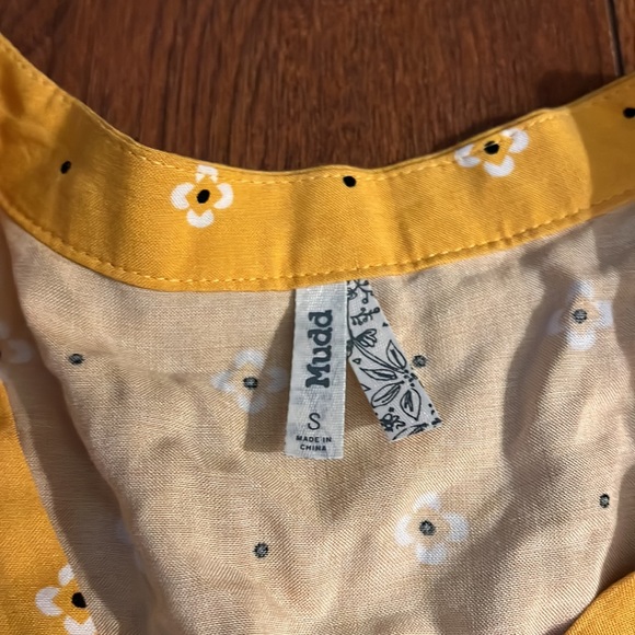 Yellow with White Flowered small shirt - Picture 2 of 4